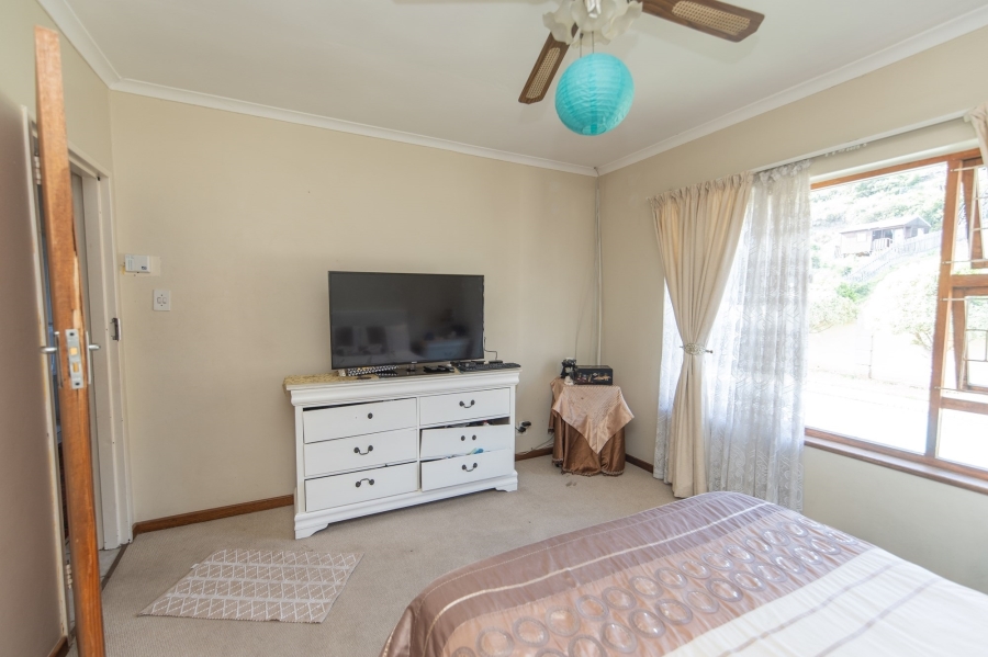 4 Bedroom Property for Sale in Bluewater Bay Eastern Cape